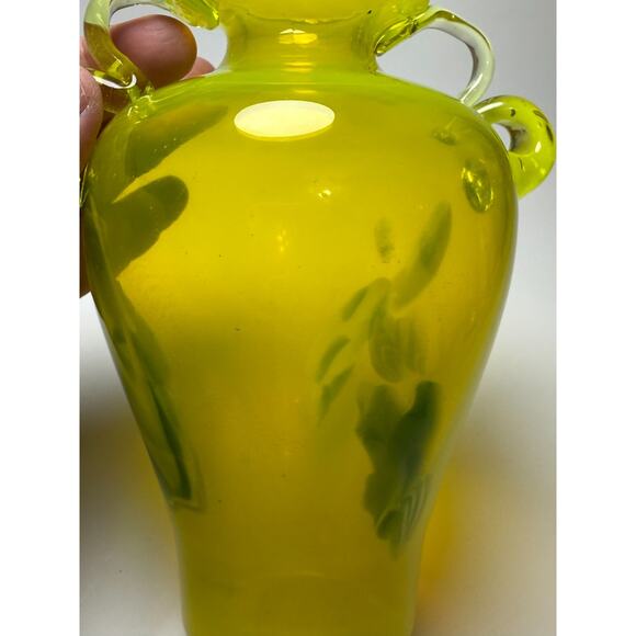 Hand Blown 7" Yellow Art Glass Vase w/ Applied Double Handles UV GLOWS READ - Picture 9 of 13